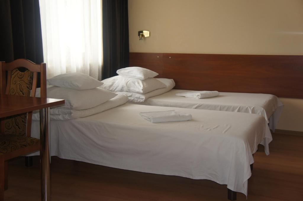 Nu Hotel *