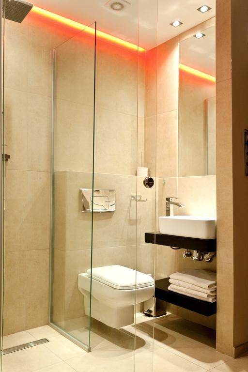 Nu Hotel